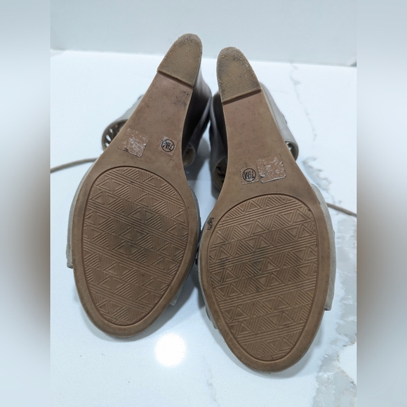 CL By Laundry Bright Sun Lace Up faux leather open toe Wedges shoes sandal 7.5 - Picture 13 of 13